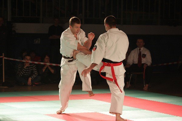siedem-medali-jeleniogorskich-karatekow-24439