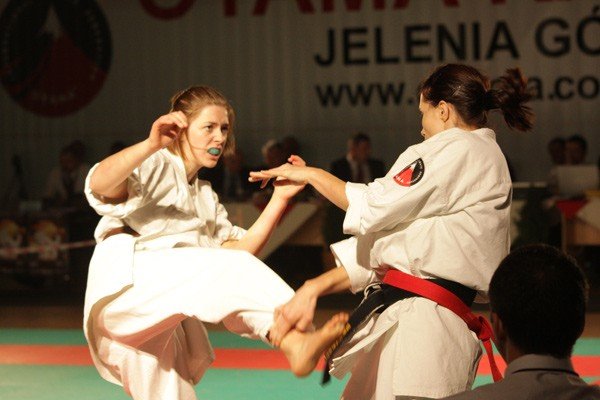siedem-medali-jeleniogorskich-karatekow-24439