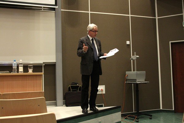 prof-maciaszek-szkoy-wyzsze-sa-skostniae-24484