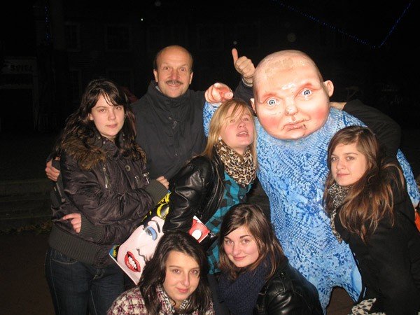paka-buziaka-z-mdk-podbija-swiat-24506