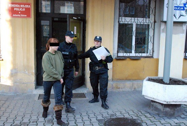 noc-w-celi-za-zniewazenie-policjantow-24616