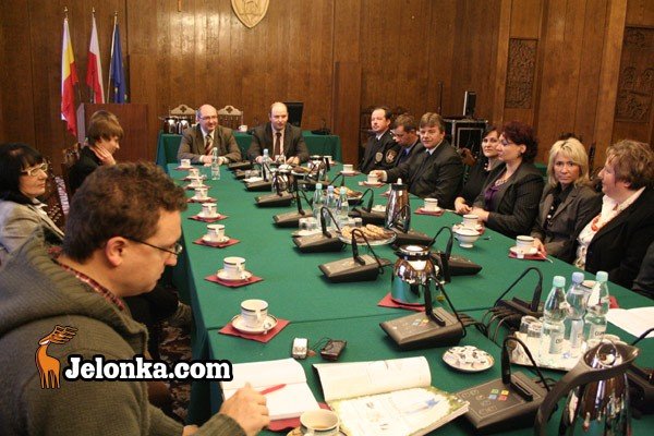 patologie-antybohaterem-filmow-modziezy-24771