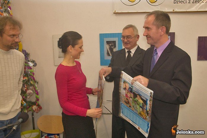 tacy-sami-przy-choince-i-opatku-24988