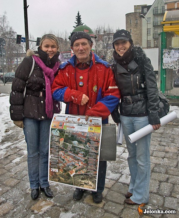 jelonka-rozdaje-kalendarze-25094