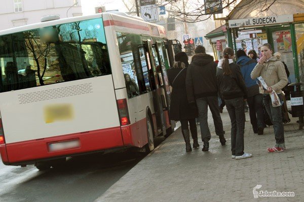 autobusowe-niesnaski-25122