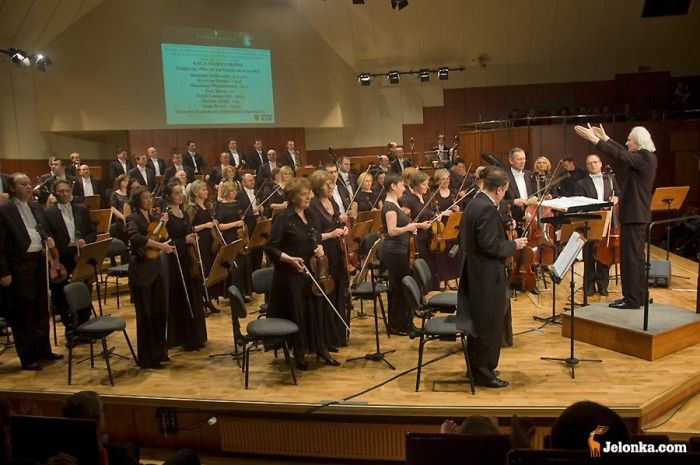 huczna-gala-i-pena-sala-25135