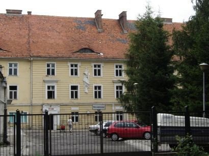 szpital-z-doka-wyciagany-25172