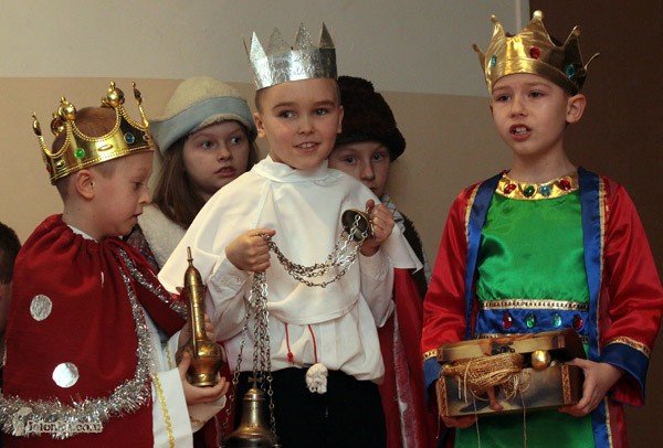 Postacie Trzech Króli to bohaterowie każdego widowiska jasełkowego. Dzień poświęcony ich pamięci nie jest wolny od pracy i nauki wbrew wieloletniej tradycji.