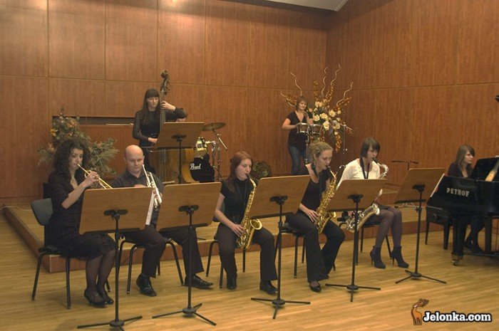owsiakowe-granie-i-spiewanie-w-filharmonii-25255