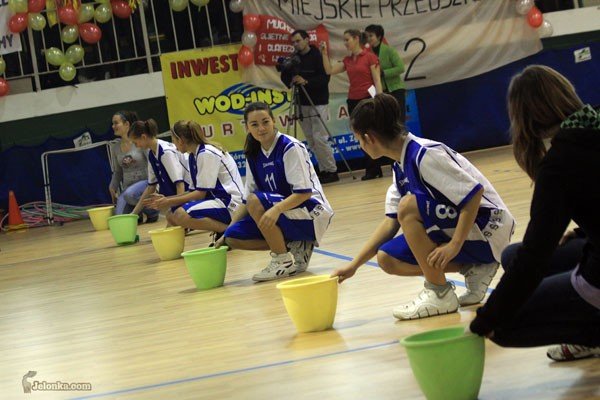 dorosli-o-pluszaki-dzieci-o-puchary-25278