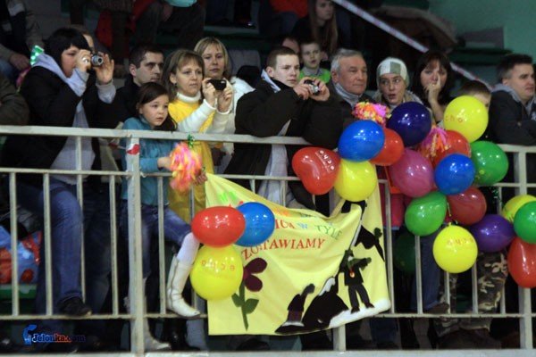 dorosli-o-pluszaki-dzieci-o-puchary-25278
