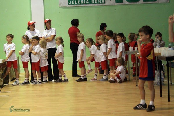 dorosli-o-pluszaki-dzieci-o-puchary-25278