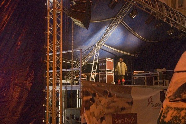 pod-ciezarem-sniegu-runea-scena-kfs-i-wosp-video-25285