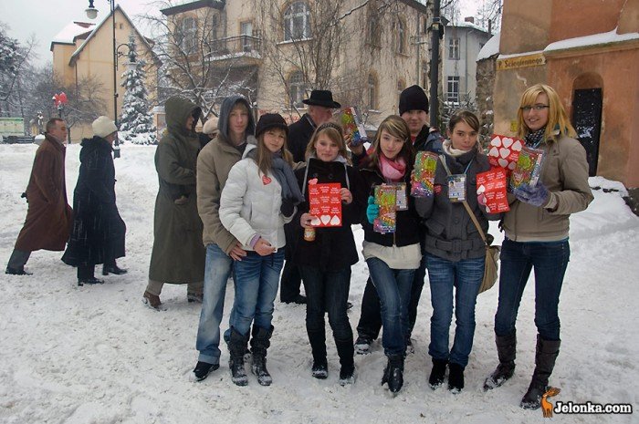 pieniadze-sie-sypia-dla-dzieci-w-potrzebie-25297