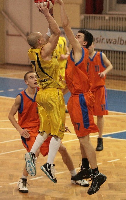 osabione-sudety-ii-przegrywaja-w-wabrzychu-25435