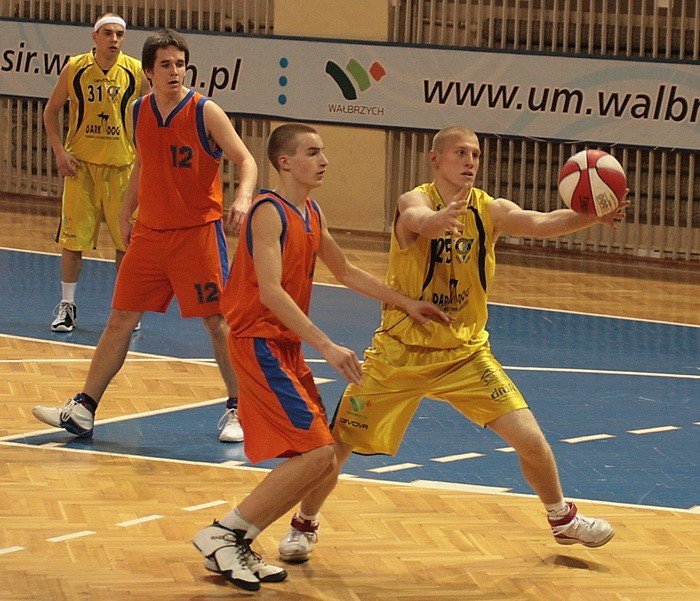 osabione-sudety-ii-przegrywaja-w-wabrzychu-25435