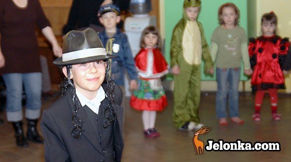 roztanczony-jelonek-w-rytmach-karnawau-video-25674