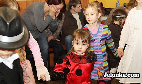 roztanczony-jelonek-w-rytmach-karnawau-video-25674