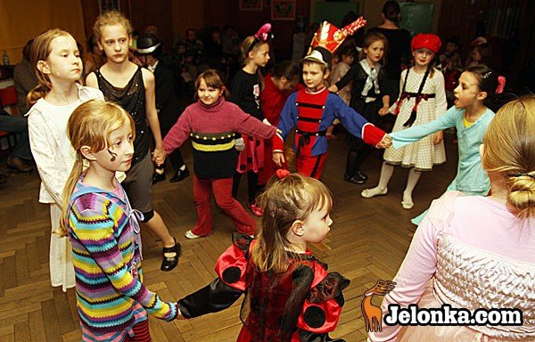 roztanczony-jelonek-w-rytmach-karnawau-video-25674