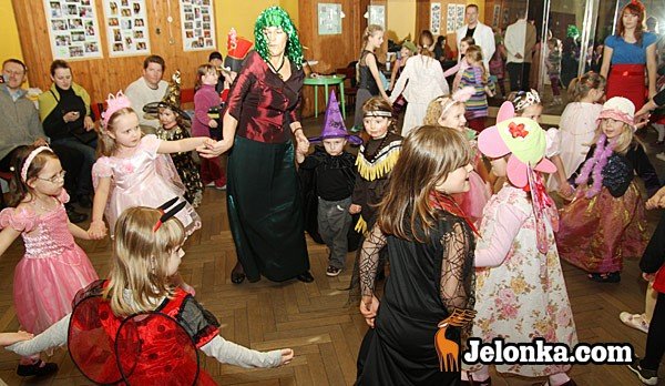 roztanczony-jelonek-w-rytmach-karnawau-video-25674