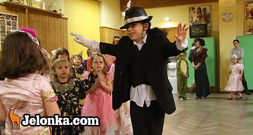 roztanczony-jelonek-w-rytmach-karnawau-video-25674