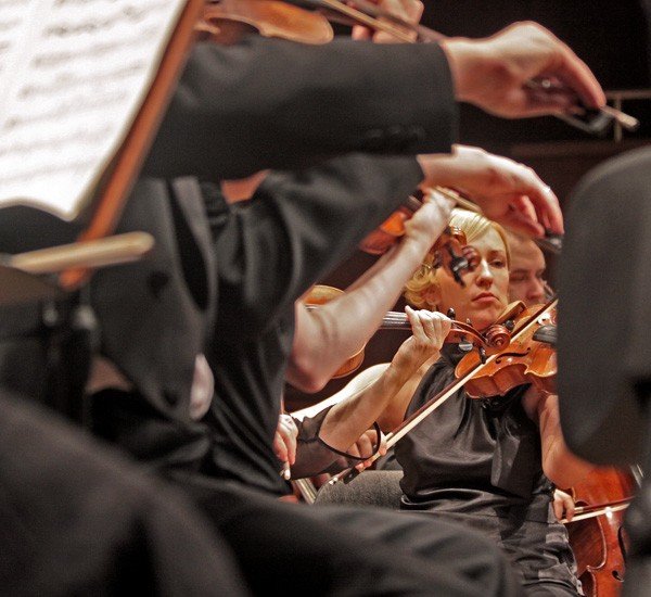 chwaa-sztuce-w-filharmonii-25923