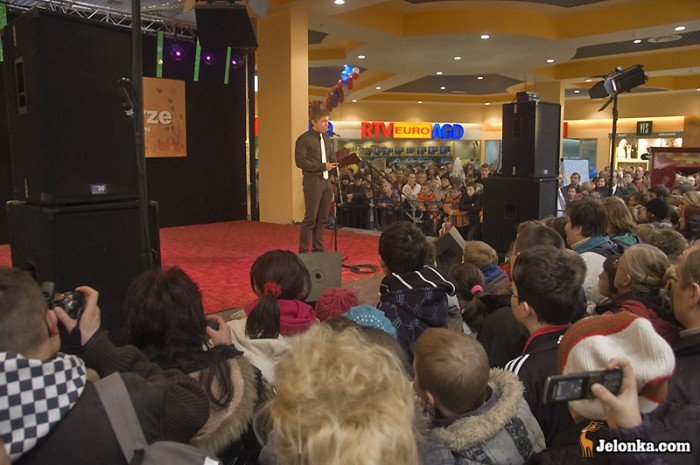 natarcie-na-galerie-tesco-26185