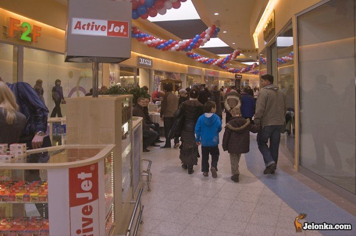natarcie-na-galerie-tesco-26185