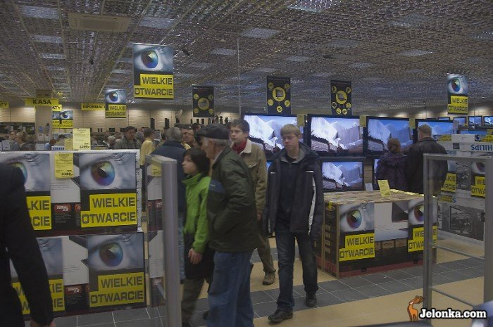 natarcie-na-galerie-tesco-26185
