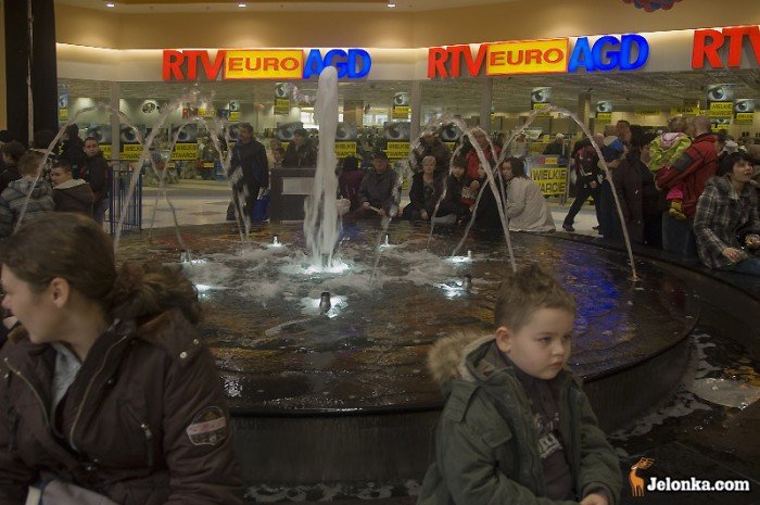 natarcie-na-galerie-tesco-26185