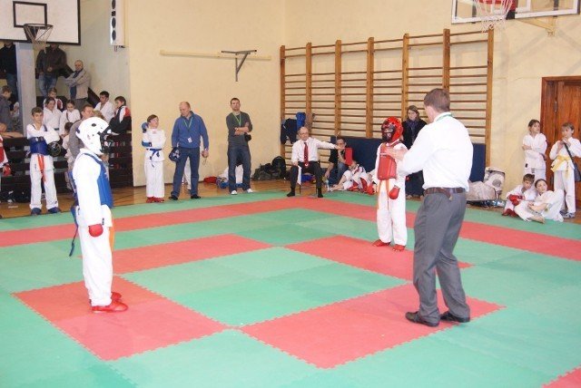 piec-medali-karatekow-na-mistrzostwach-w-kowarach-26239