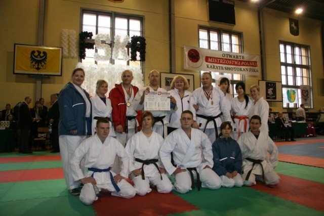 piec-medali-karatekow-na-mistrzostwach-w-kowarach-26239