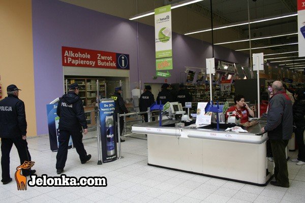 adunek-w-markecie-26274