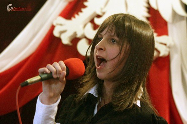 muzyka-z-biaym-orem-w-tle-wyniki-26443