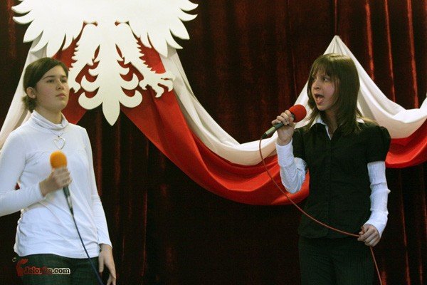 muzyka-z-biaym-orem-w-tle-wyniki-26443