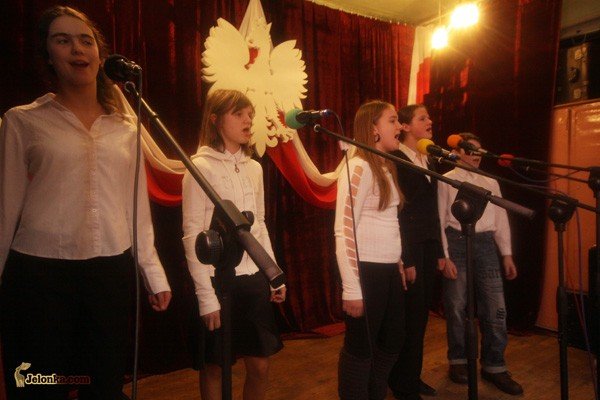 muzyka-z-biaym-orem-w-tle-wyniki-26443