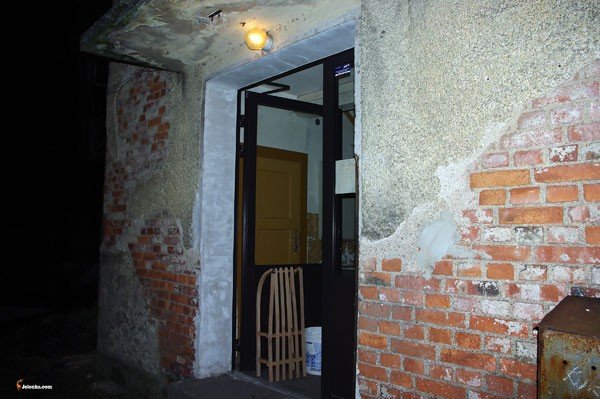 ponaca-kolacja-przy-butli-z-gazem-26544