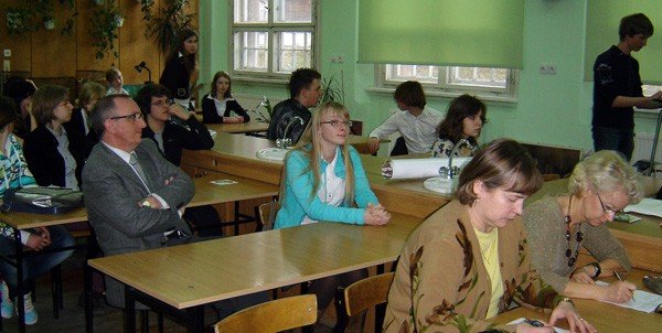 przyjaciele-rekinow-glonow-i-mazy-26610