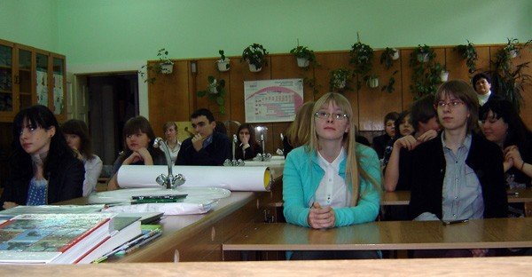 przyjaciele-rekinow-glonow-i-mazy-26610