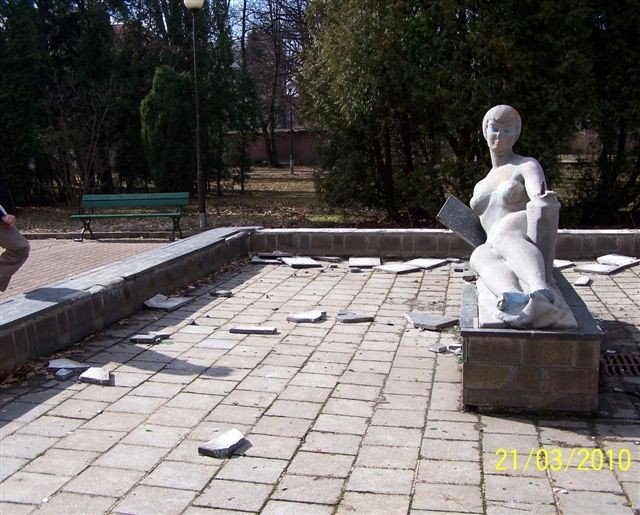 park-zdrojowy-wiosna-nedza-i-rozpacz-26628