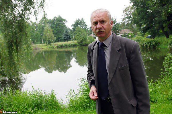 Burmistrz Mirosław Górecki zapewnia, że wyspa stanie się
