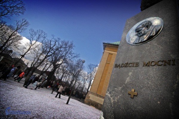 swiety-koscio-grzesznych-ludzi-26829
