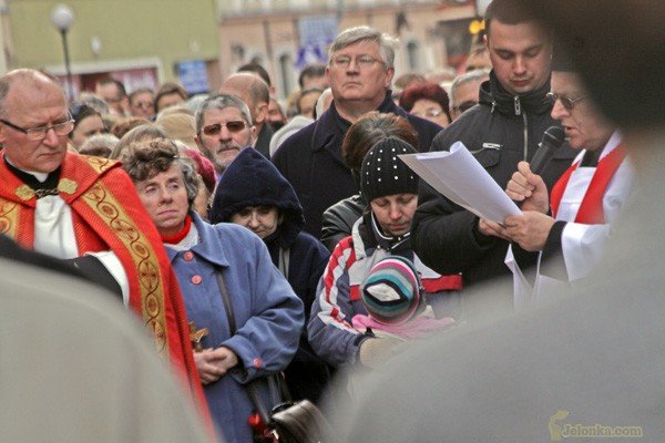 swiety-koscio-grzesznych-ludzi-26829