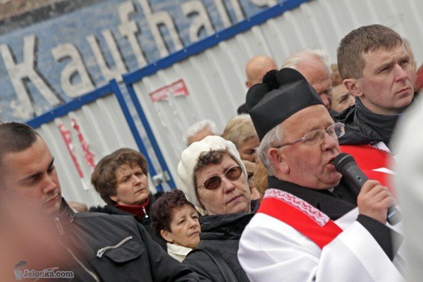 swiety-koscio-grzesznych-ludzi-26829