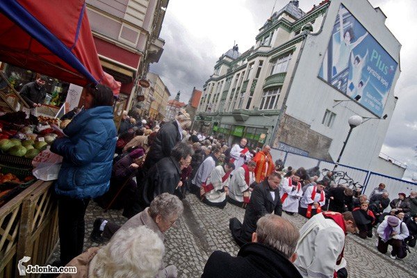 swiety-koscio-grzesznych-ludzi-26829