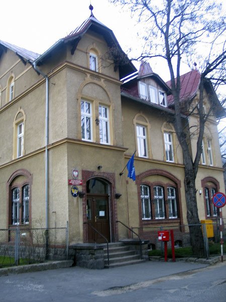 z-nozem-po-pieniadze-2684