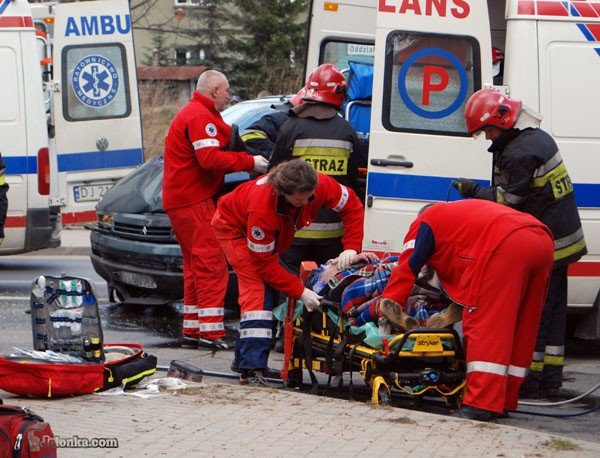 wypadek-na-niebezpiecznym-skrzyzowaniu-26847