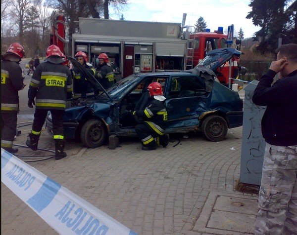 wypadek-na-niebezpiecznym-skrzyzowaniu-26847