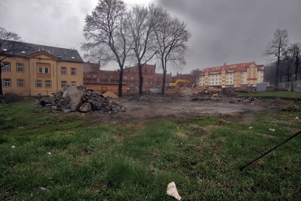 cos-sie-dzieje-na-brzydkim-skwerze-26971