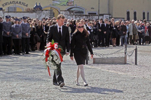 na-stos-cia-rzucili-polski-los-video-27001